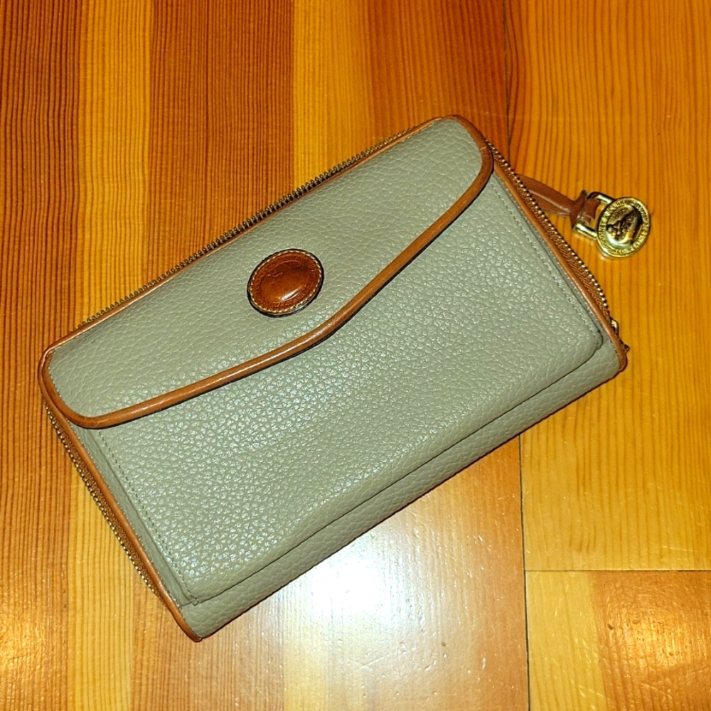 Dooney & Bourke Crossbody Bag